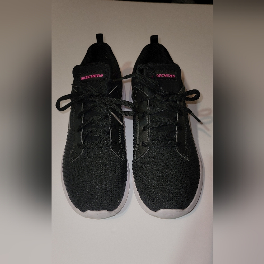 Skechers Black Sneakers Modern Athletic Design